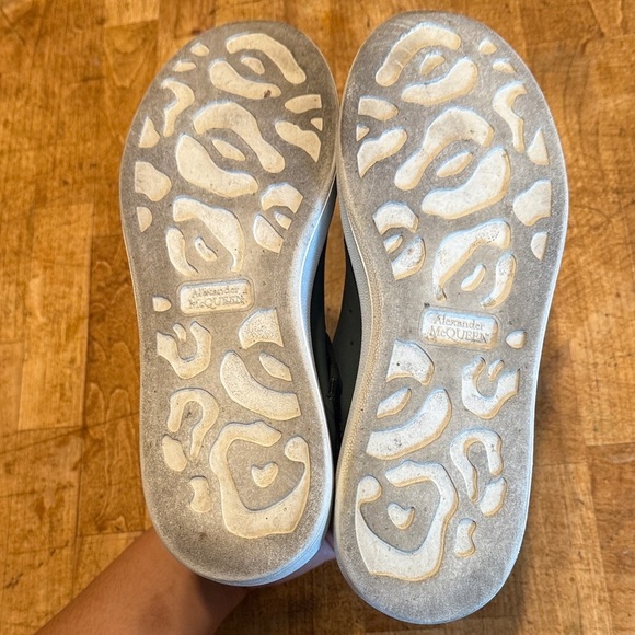 Alexander McQueen Black and White Sneakers - Picture 4 of 6